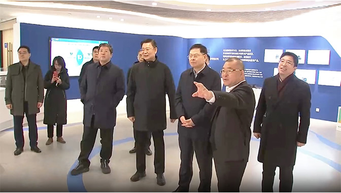 青島市委副書記、市長趙豪志調(diào)研青源峰達太赫茲關(guān)鍵技術(shù)研發(fā)和科技成果轉(zhuǎn)化工作